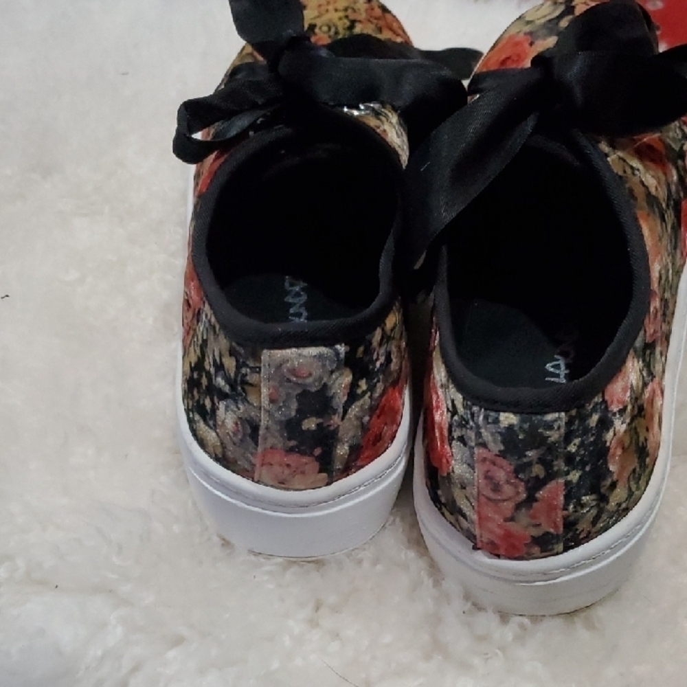 Dirty Laundry Orange and Black Sneakers Floral Pattern - Picture 5 of 9